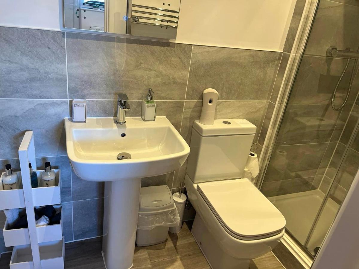 Arendelle House Hotel East Leake Bagian luar foto